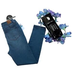 Dollhouse NWT Curvy High Rise Skinny Jeans Juniors/Women 9/10
